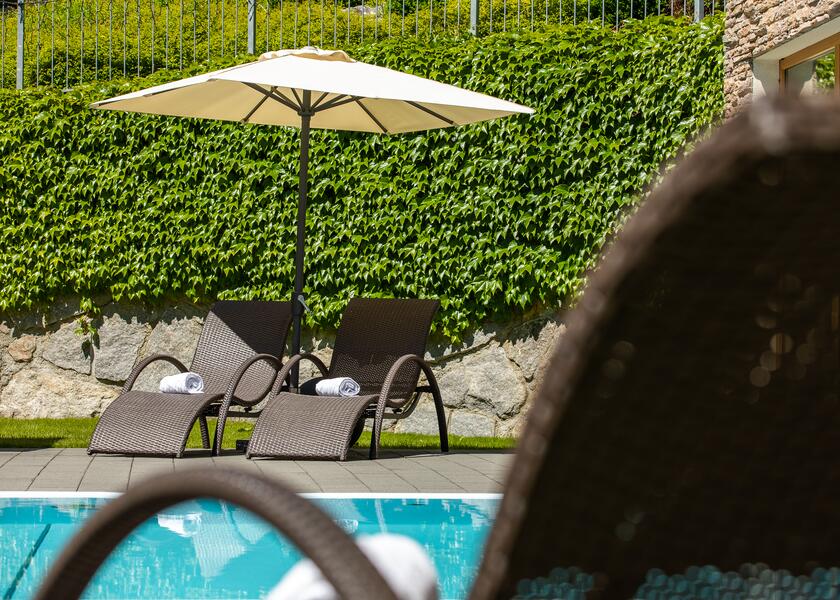 apartment resort mit outdoor pool