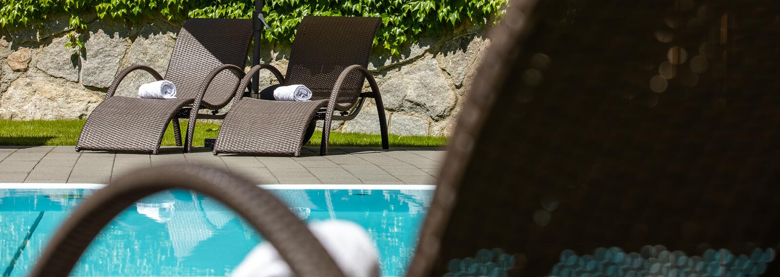 apartment resort mit outdoor pool
